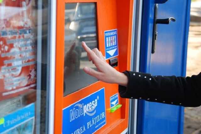 Терминальщиков гонят в банки: за отсутствие кассы им грозят миллиардные штрафы