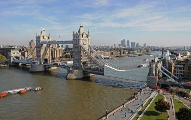 Аэропорт Лондона закрыли из-за найденной в Темзе бомбы