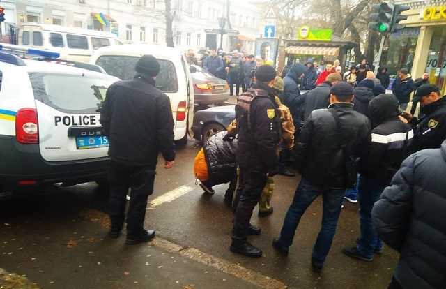 Стрельба в Одессе: полицейские расстреляли преступника