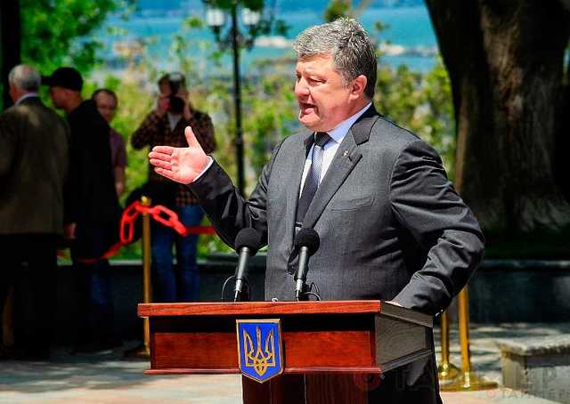 Порошенко наступил на грабли Януковича. Третий Майдан неминуем — мнение