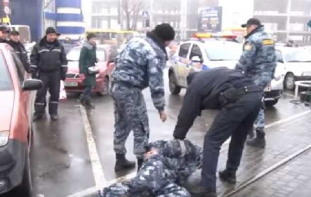 В Одесі двоє п’яних працівників приватної охоронної служби стріляли у військового