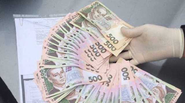 Глава одесского села Выгода вместе с экс-председателем вымогали 20 тысяч долларов