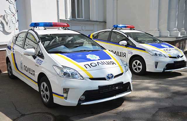 В Харькове пьяный водитель давал взятку полицейским российскими рублями