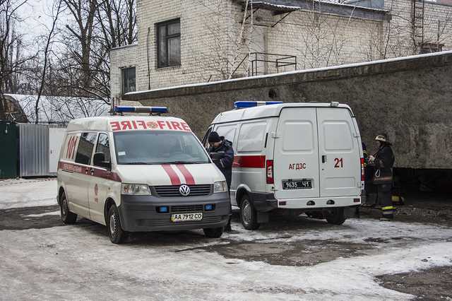 На Севастопольской площади вспыхнул офисный центр