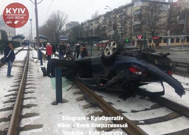 Появились кадры страшного ДТП в Киеве