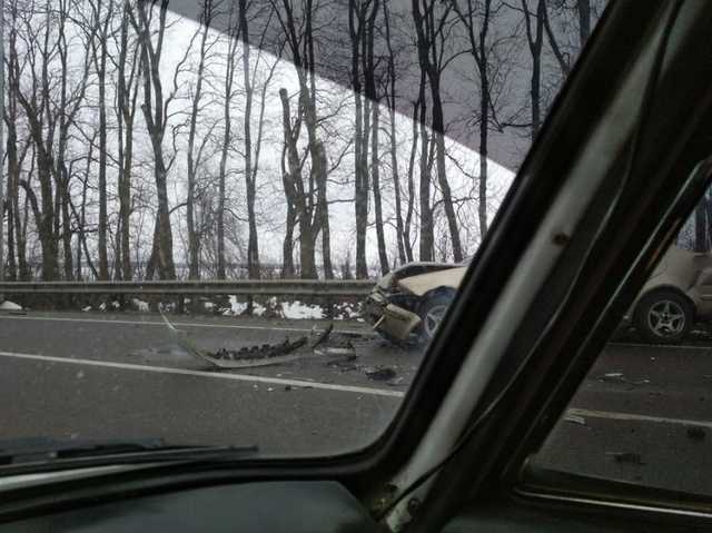 Масштабна ДТП на Львівщині: зіткнулись три легкових автомобілі та вантажівка