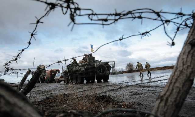 92% украинцев считают политическую ситуацию в стране критической или напряженной — опрос