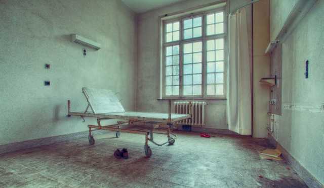 Скотство и равнодушие: в сети показали ад украинских больниц