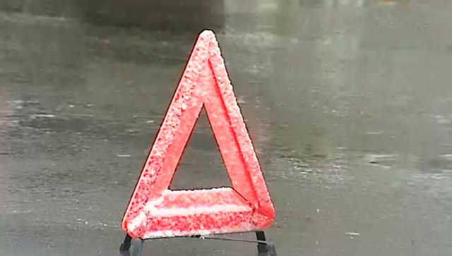 В Киеве пьяный водитель врезался в заправку: появилось видео