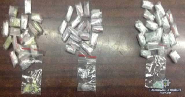 В столичном метро в полицейского брызнули газом