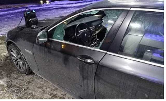 На заправке в Киеве из автомобиля похитили 4 млн грн