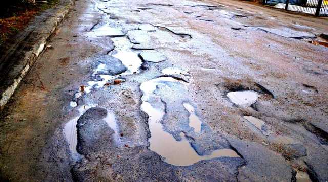 Берите пример: украинец отсудил у государства крупную сумму за плохие дороги