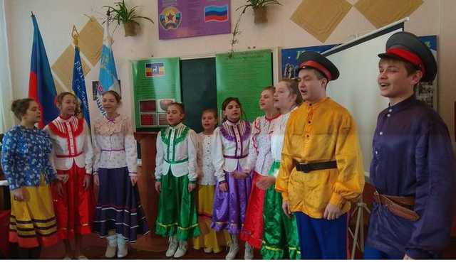 В Алчевске 20 детей превратили в «казаков»