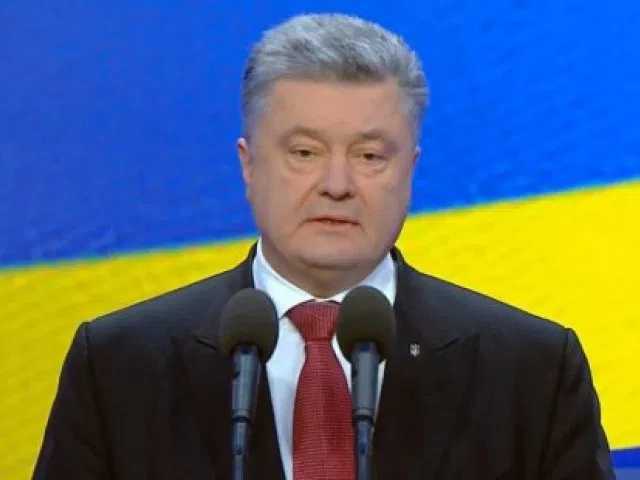 «Брехло и сволочь»: Украинцы в соцсети глумятся над пресс-конференцией Порошенко