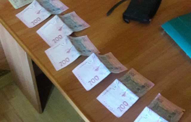 19-летняя украинка продала себя и знакомую за 1500 гривен