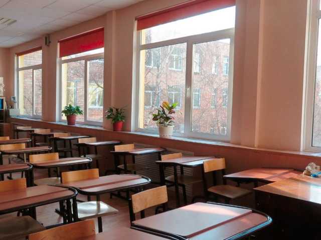 Украина закрывает все учебные заведения