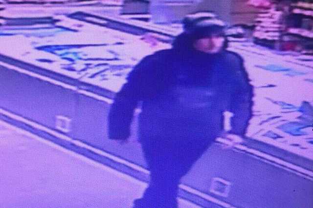 В Киеве воры засветились на камерах в известном супермаркете