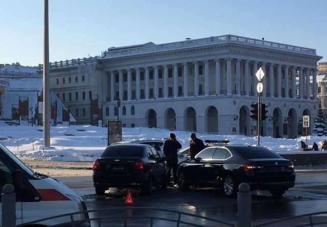 ДТП на Крещатике парализовало движение в центре