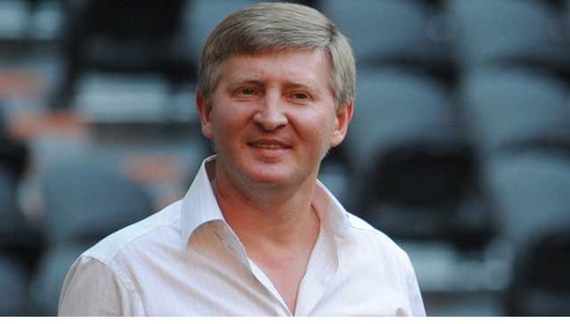 «Надеюсь вы сдохнете. Вы как институция и ваш рыжий!»: Волонтер ответил прислуге Ахметова