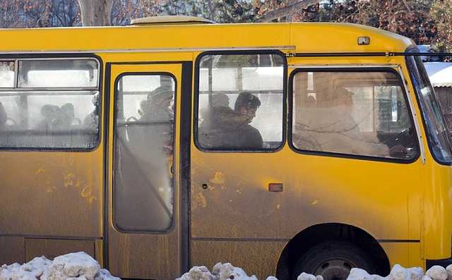 В Хмельницком водителя маршрутки отправили в зону АТО за отказ везти вдову бойца