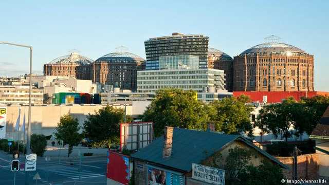 Операція “Газометр”: австрійська нерухомість Клюєвих із кінцями у “Межигір’ї”