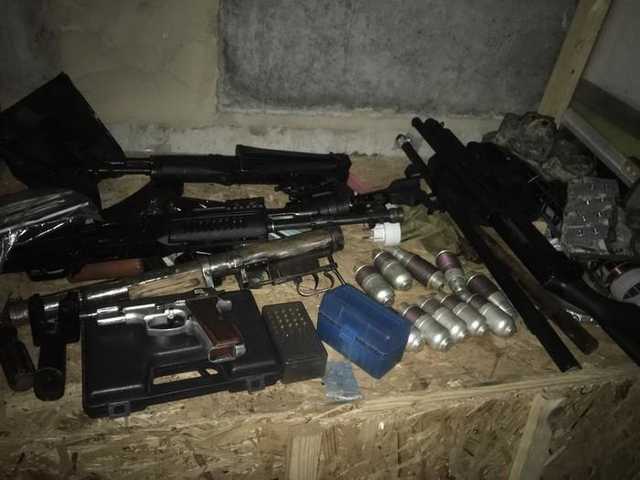 На Киевщине нашли тайный бункер-нарколабораторию