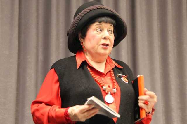 "Живу, как собака": украинская писательница рассказала о переезде за границу