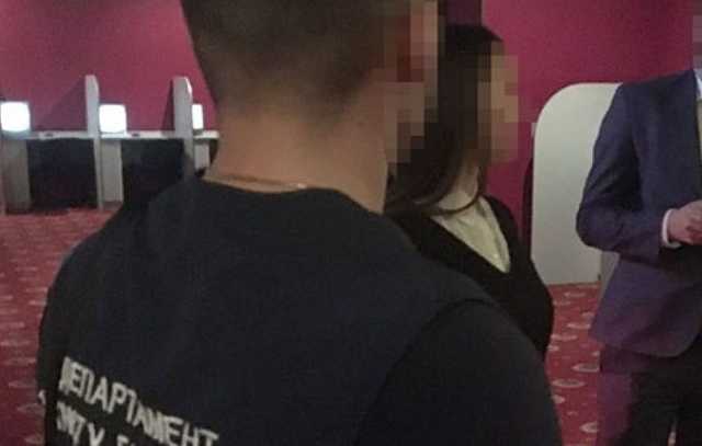 В Харькове "прикрыли" сеть замаскированных игорных заведений и подпольный алкоцех