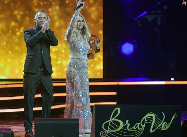 Лобода в Кремле объявила о беременности и ушла в отпуск