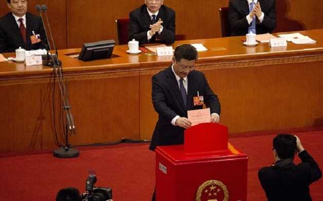 Си Цзиньпину разрешили стать пожизненным лидером Китая