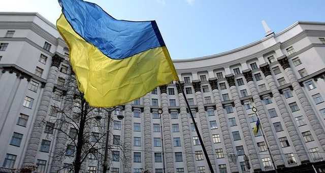 Стали известны февральские зарплаты министров