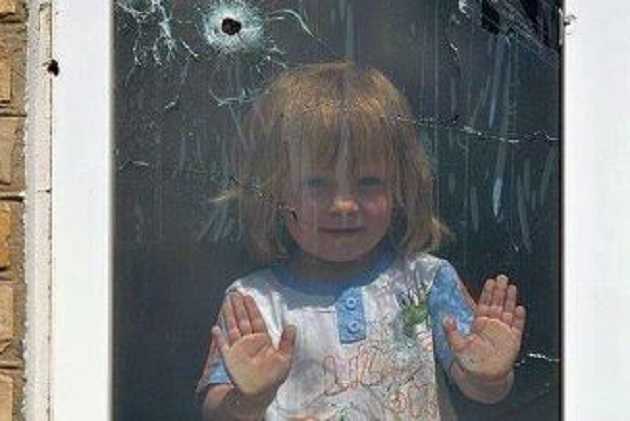 Как волонтер Валентина Варава и нардеп Оксана Корчинская мародерствуют на войне