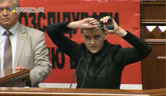 После скандала с "гранатами Савченко" нардепов хотят пускать в Раду через "рамки"