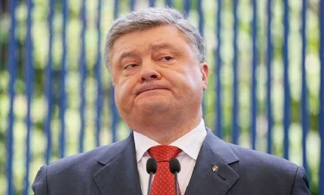 Порошенко объявил о завершении АТО