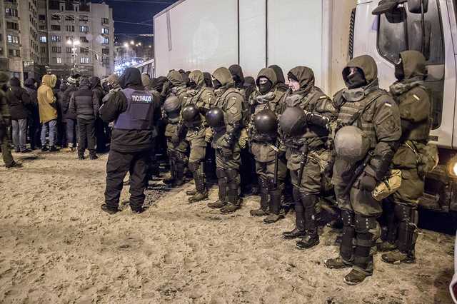 Деревянко: Полиция угнала грузовик со сценой