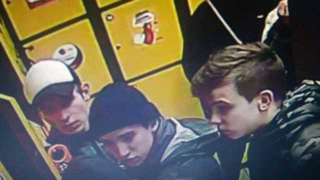 "Люди боятся идти в магазин". В Киеве банды подростков громят супермаркеты