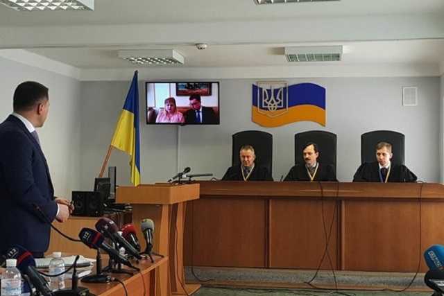 Били, давили машинами и хотели насиловать. Свидетель Януковича живописует на суде "ужасы" Майдана