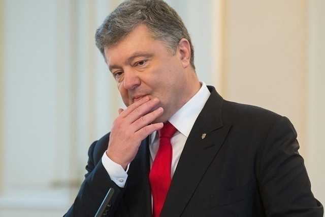 Порошенко пообещал снова поднять минимальную зарплату