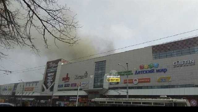 Выпрыгивали из окон: появились жуткие кадры пожара в России