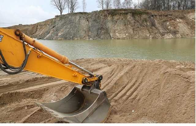 Под Киевом незаконно добывали песок на землях “Кредитпромбанка”