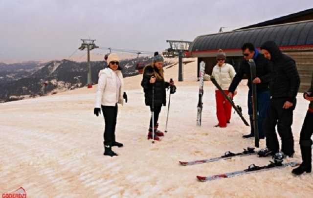 В Грузии выпал красный снег