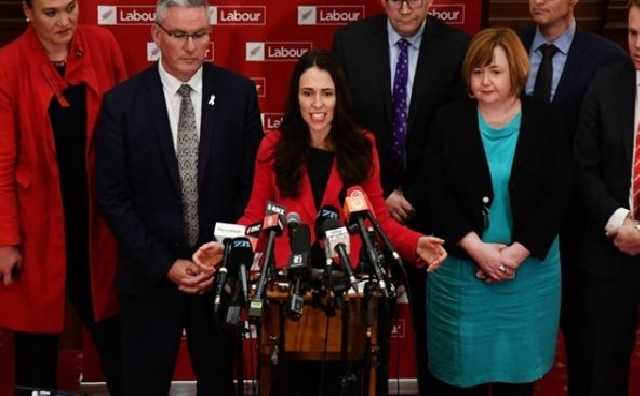 Еще одна страна заявила, что не будет выдворять дипломатов России