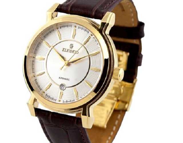 Глава «Укрэнерго» Всеволод Ковальчук раздаривает часы за 10 тыс.грн из бюджета