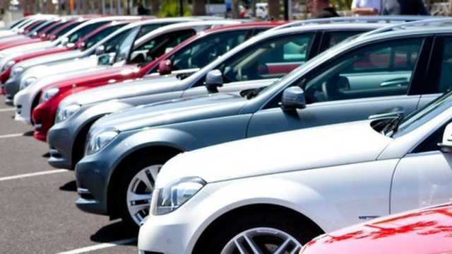 Украинцам начали бесплатно раздавать конфискованные «евробляхи»