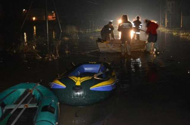 Украинский мегаполис стремительно уходит под воду