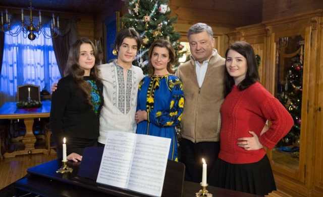 Только за год на обучение своих детей Порошенко потратил 3,8 миллионов грн