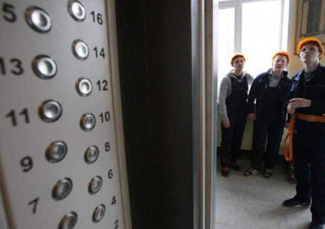 На столичной Троещине оборвался лифт в многоэтажке - СМИ