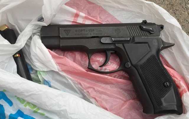 В Одессе мужчина подстрелил соседа из-за упавшего балкона