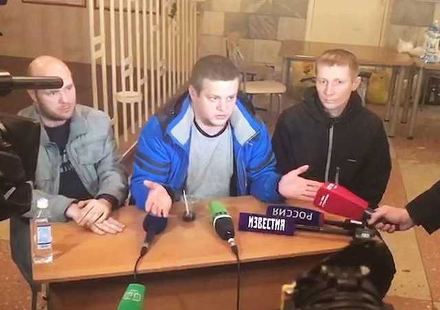 СМИ раскусили новых "друзей", потерявшего всю семью Вострикова