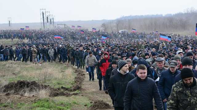 Мобилизация в "ДНР": россияне загнали бюджетников на военные базы